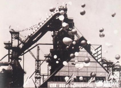 1958年9月13日，武钢一号高炉建成投产 