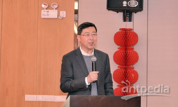 中国仪器仪表学会分析仪器分会理事长关亚风致辞