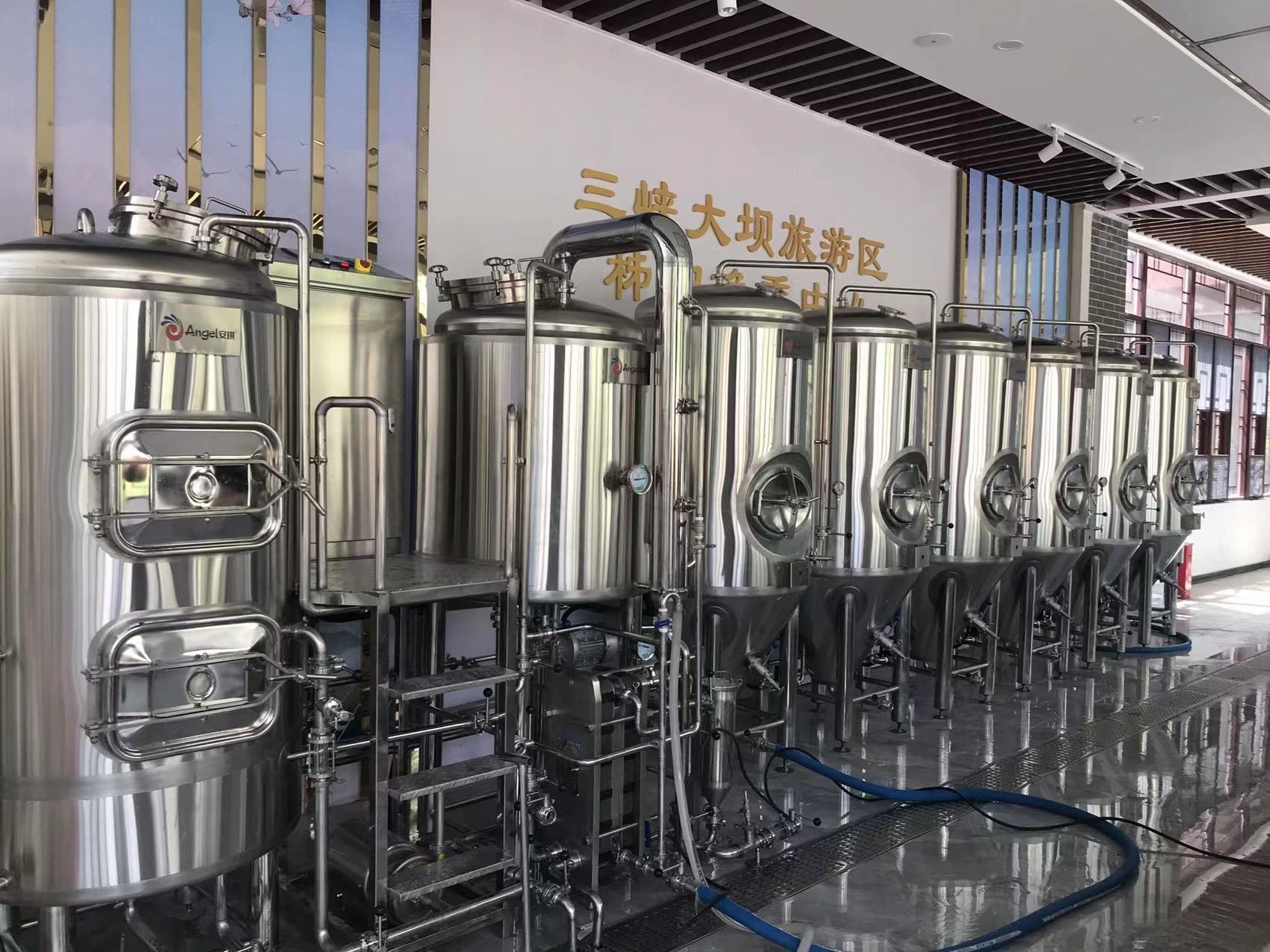 河南小型300升啤酒设备酿酒设备机器小型啤酒设备多少钱
