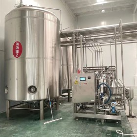 日产2吨小型啤酒厂酿酒设备啤酒厂设备有哪些配置