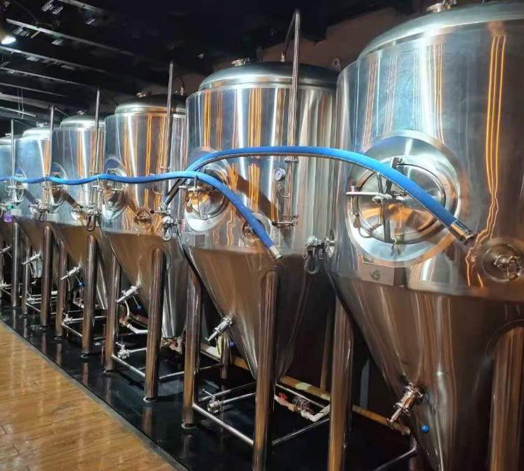 苏州精酿酒馆啤酒设备2000升鲜酿啤酒生产设备厂家哪家好